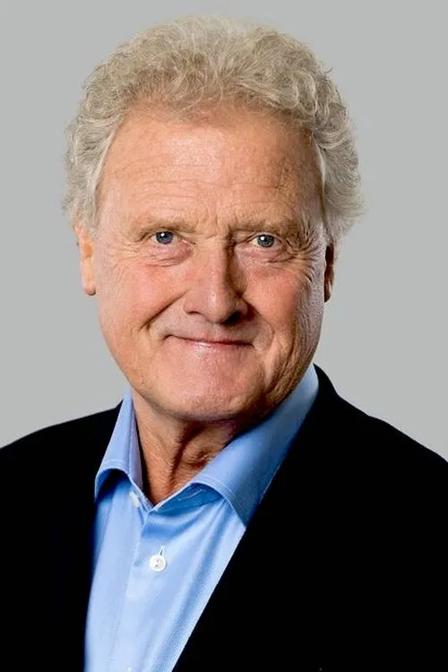 Erik Solbakken ha trabajado con Dan Børge Akerø en 1 ocasiones