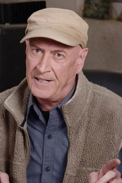 Dan Gilroy interpretando a Gordon Goose