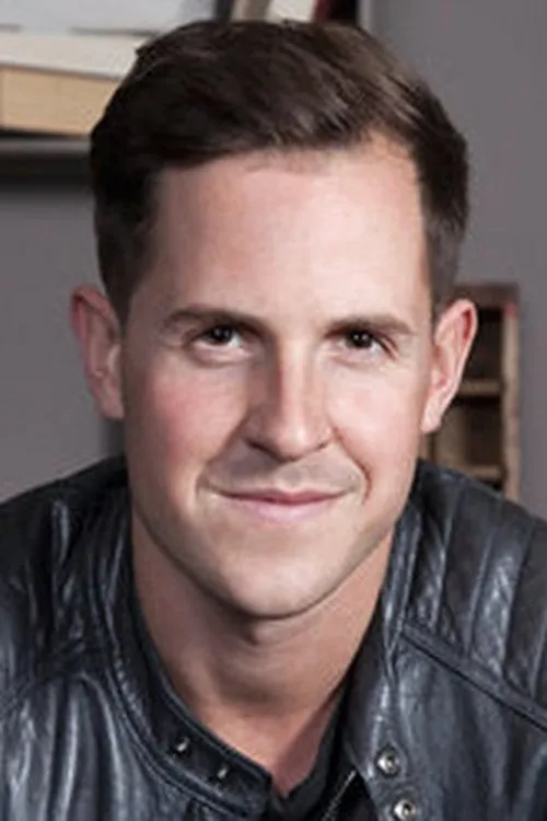 Dan Jones — personaje: Himself - Presenter