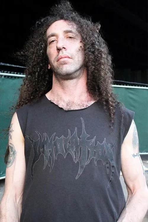 Ethan McCarthy ha trabajado con Dan Lilker en 1 ocasiones