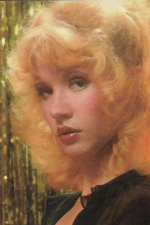 Dana Dennis interpretando a Virginia