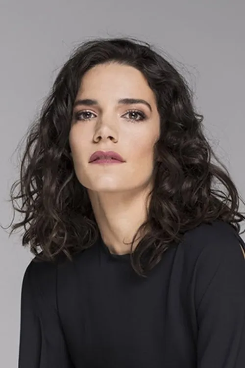 Danae Skiadi — personaje: Nikol