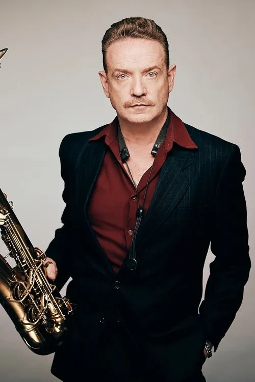 Dani Nel.lo interpretando a Saxo