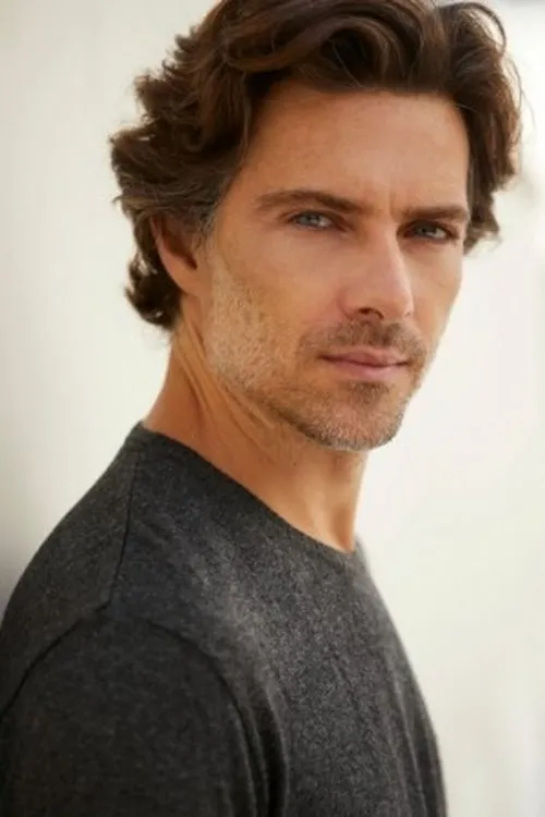 Daniel Aguiar — personaje: Eduardo Pereira Teles / Edu