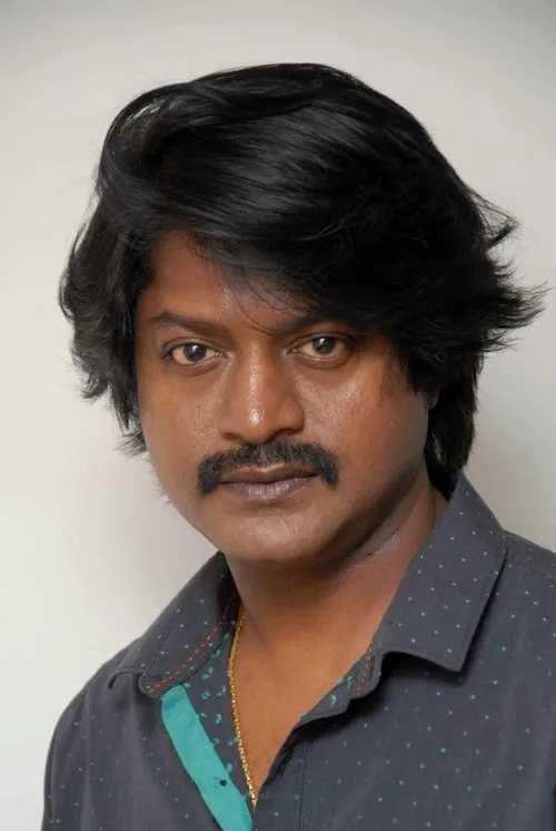 Daniel Balaji interpretando a Kottai Veeran