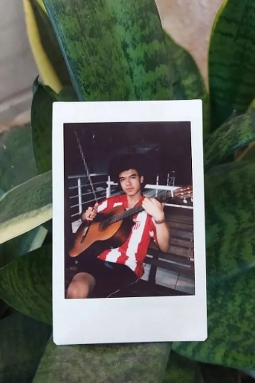 Daniel Borges interpretando a Guri