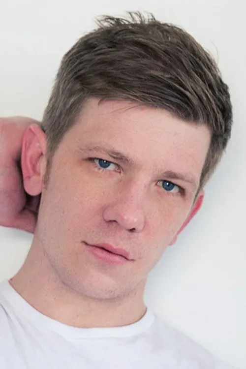 Daniel Johnson interpretando a 