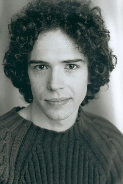 Daniel Laflamme interpretando a Simon 