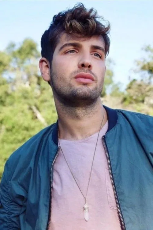 Daniel Preda interpretando a Daniel