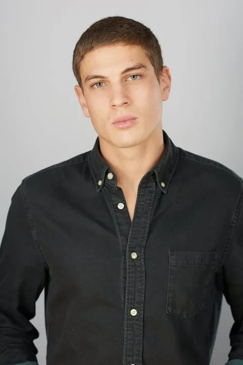 Daniel Schultz — personaje: Daniel McKenzie