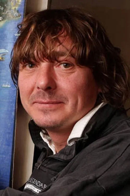 Daniel Šedivák interpretando a Benold