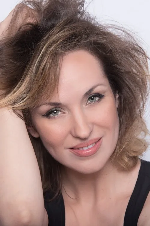 Giselle Carrera ha trabajado con Daniela M. Xandru en 1 ocasiones