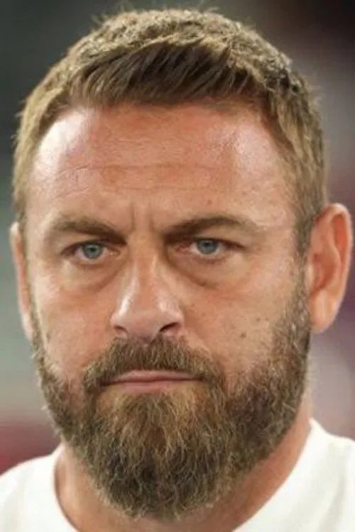 Luca Toni ha trabajado con Daniele De Rossi en 2 ocasiones