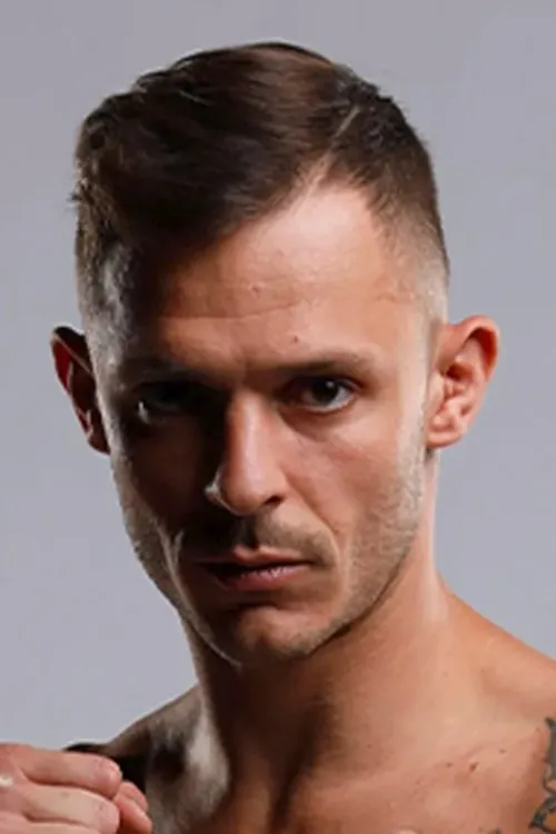 Danilo Creati interpretando a Self