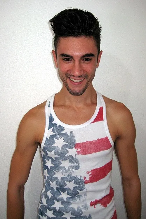 Danman interpretando a Danman