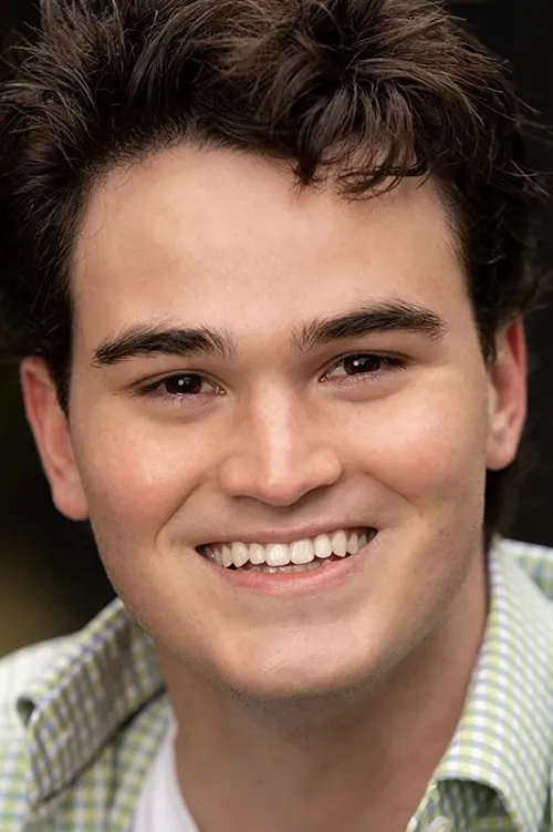 Danny Breslin interpretando a Mark Andrews