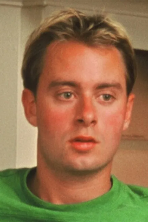 Danny Chance interpretando a 