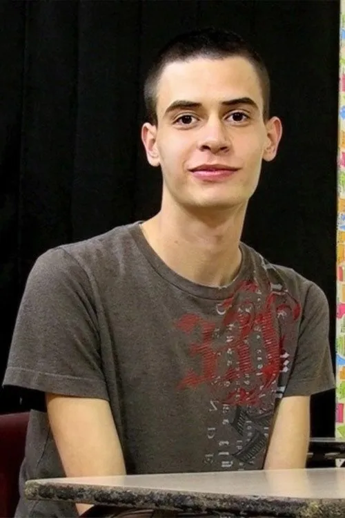 Danny Tatum interpretando a 