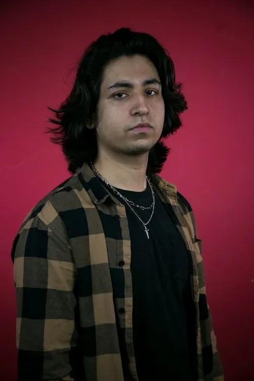 Danyal Jamil interpretando a The Stage Hand