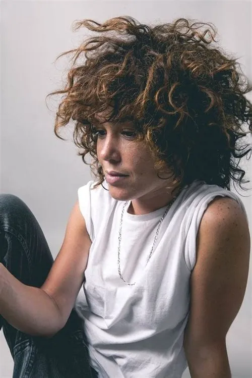 Daphné Chollet interpretando a Camille