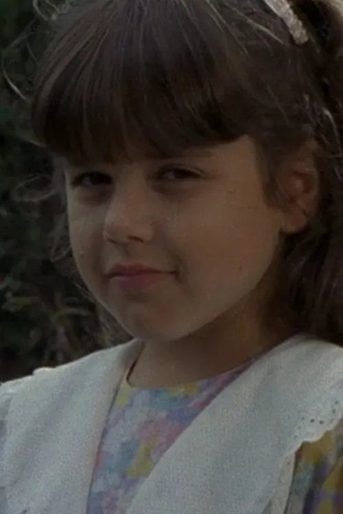Dara Perlmutter interpretando a Brooke Barnet