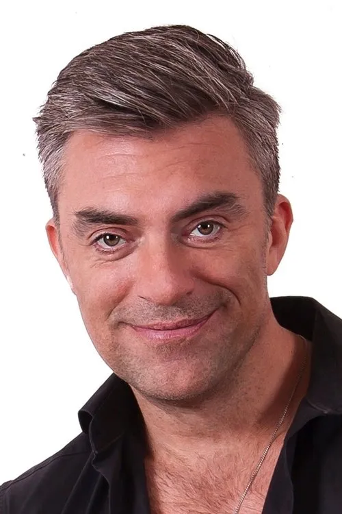 Antony Cotton ha trabajado con Daran Little en 1 ocasiones