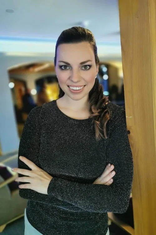 Dino Hajderovic ha trabajado con Darja Krhin en 1 ocasiones