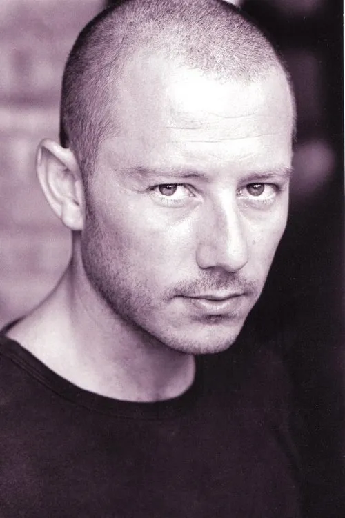 Darren Morfitt interpretando a 'Spoon' Witherspoon