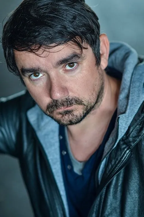 Paul Castro Jr. ha trabajado con Darren Richardson en 2 ocasiones