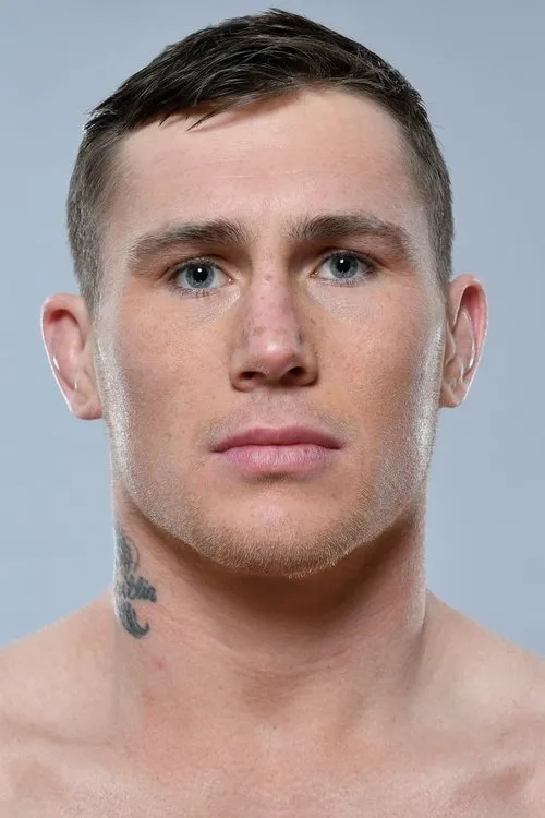 Darren Till interpretando a Self
