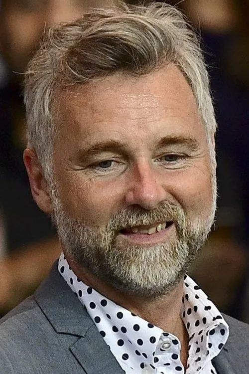 Fred Louvradoux-Bauer ha trabajado con Darren Tulett en 1 ocasiones