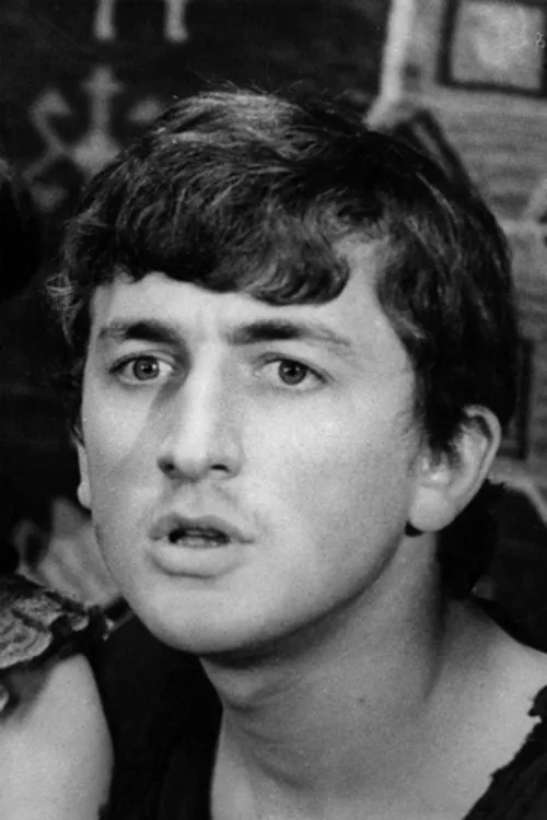 Dato Jgenti interpretando a Niko