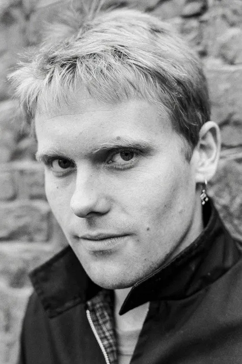 Roger "Ranking Roger" Charlery ha trabajado con Dave Wakeling en 2 ocasiones