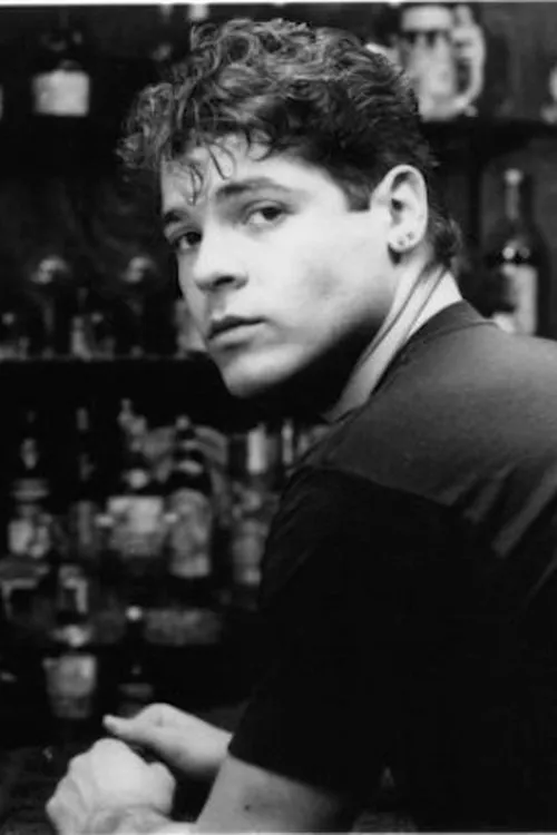 David Barry Gray — personaje: Clint McGuire