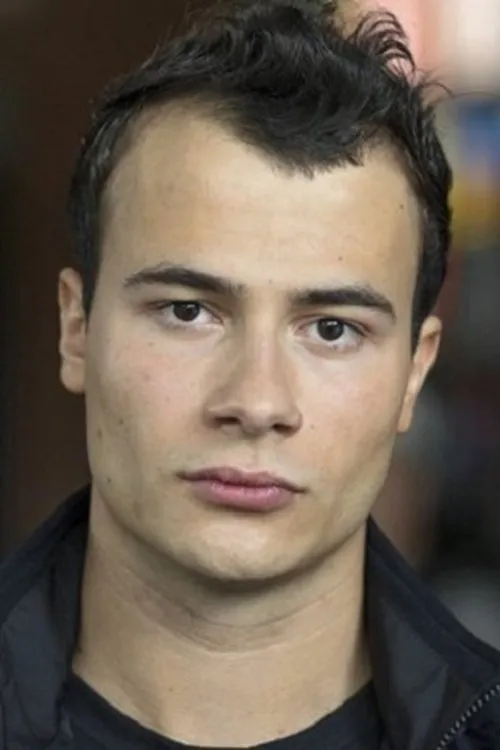 David Berton interpretando a Raffael Engel