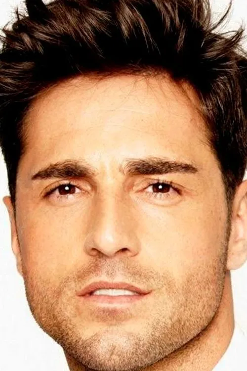 David Bustamante — personaje: Self - Guest