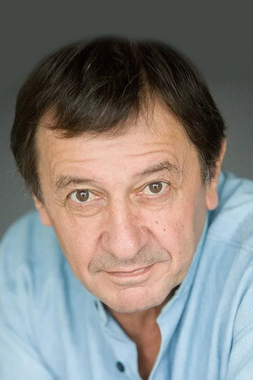 David Calderisi interpretando a Nat Taylor