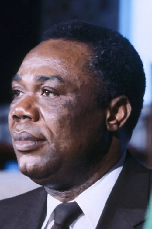 François Gibault ha trabajado con David Dacko en 1 ocasiones