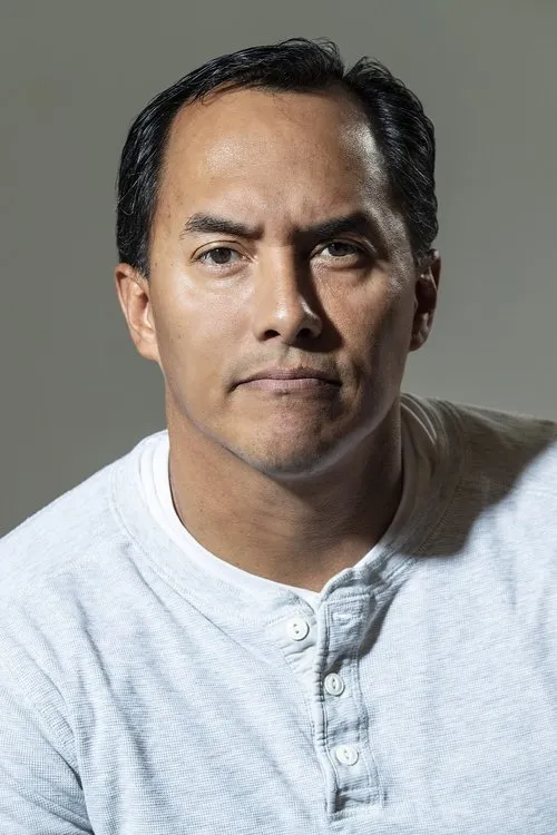 David Dittmeier interpretando a Louis Maldonado