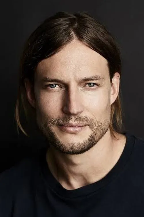 Allegra Teo ha trabajado con David Genat en 1 ocasiones