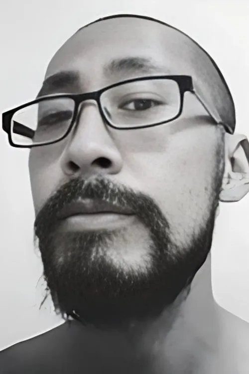 Adam Dillon ha trabajado con David Hon Ma Chu en 1 ocasiones