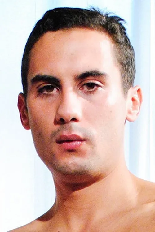 Adam Dacre ha trabajado con David Ken en 2 ocasiones