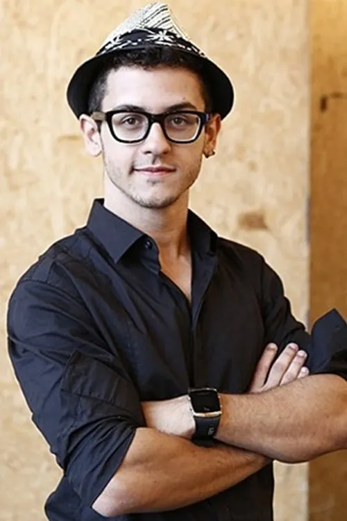 David Lucas — personaje: Hélio Campos Meneghine