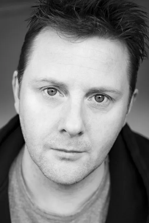 Ashley Jensen ha trabajado con David McGowan en 2 ocasiones