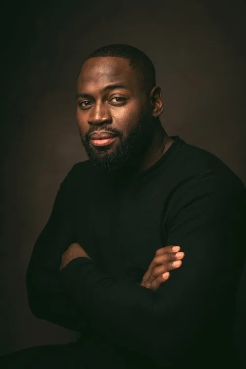 David Nzinga interpretando a Bratte