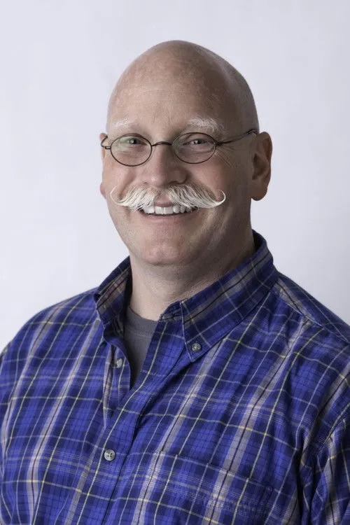 Asher Ruppert ha trabajado con David P. Saunders en 1 ocasiones