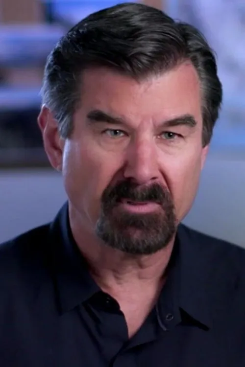 David Paulides interpretando a