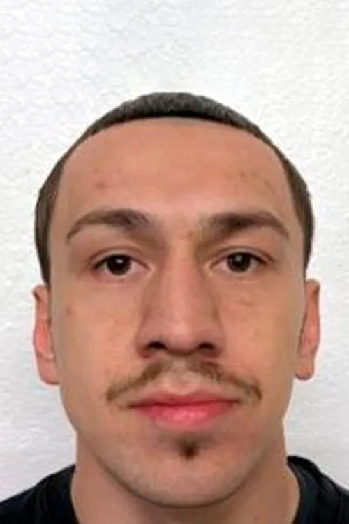 David Reyes interpretando a Self