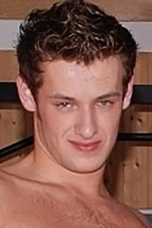 David Satty interpretando a 