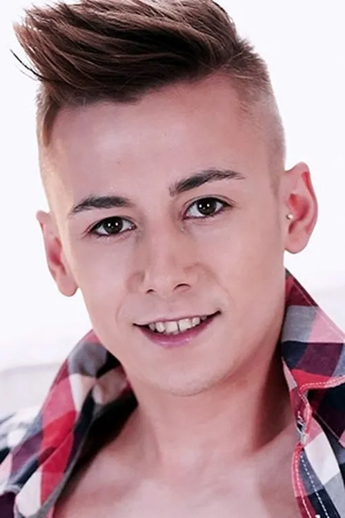 Adam Power ha trabajado con David Sky en 2 ocasiones